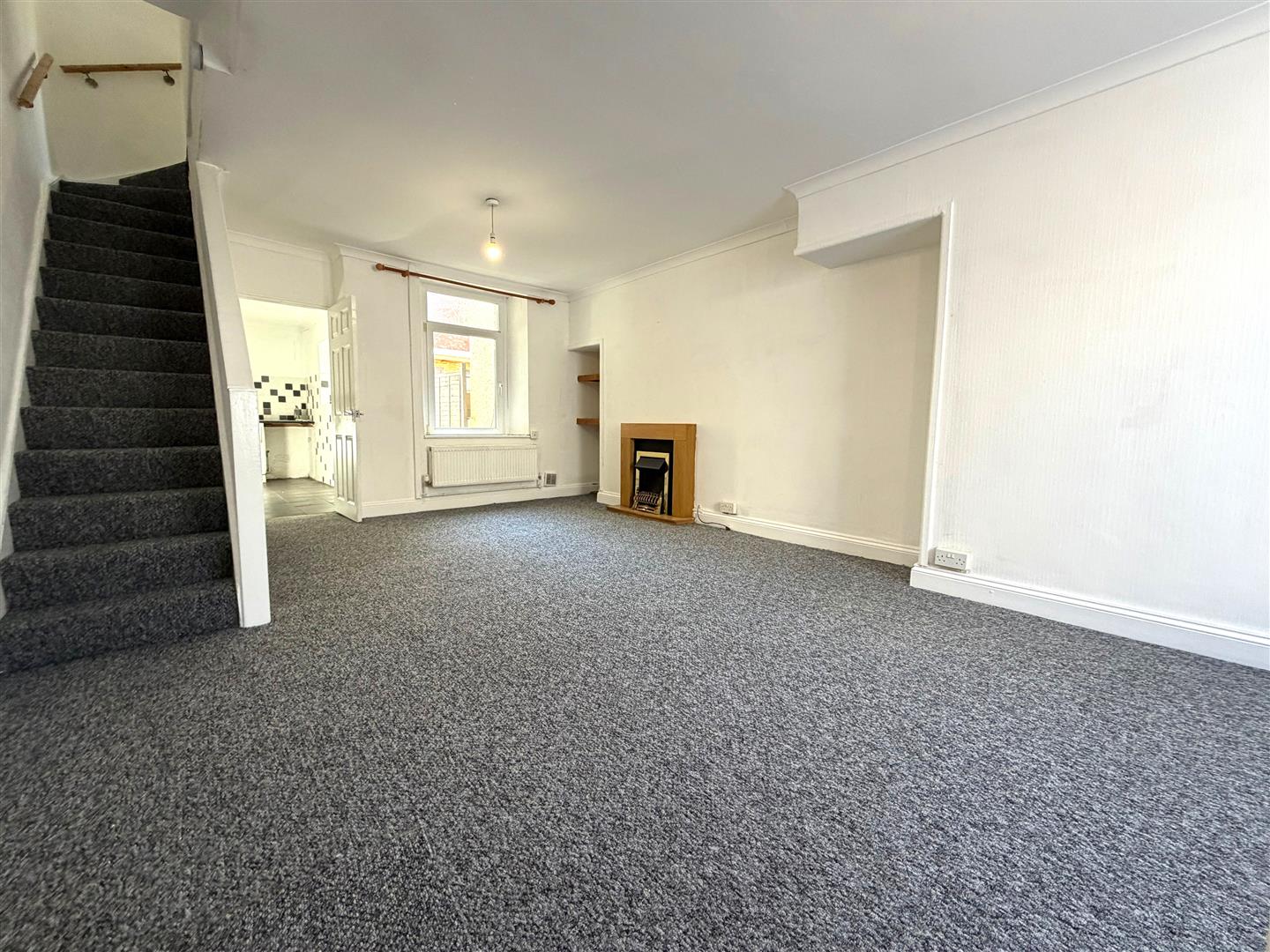 Spring Terrace, Sandfields, Swansea, SA1 3TD